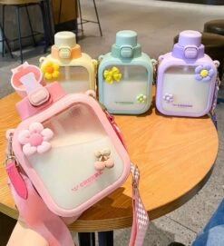 Kawaii Pastel Transparent Square Straw Bottle (700ml)