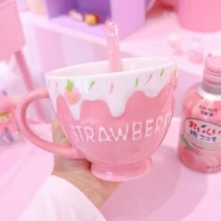Kawaii Strawberry Ceramic Cup (400ml) – Limited Edition