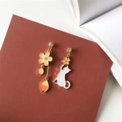 Kawaii Sakura Petal Cat Earrings – Limited Edition -Kawaiitherapy Shop 44605 ke3rtj