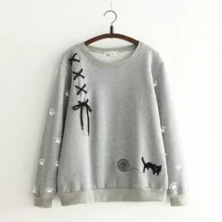 Kawaii Japanese Cat Embroidered Sweatshirt – Limited Edition -Kawaiitherapy Shop 9074 de0ab7